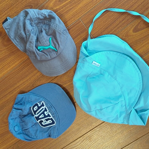 Three infant boys hats - Picture 1 of 5